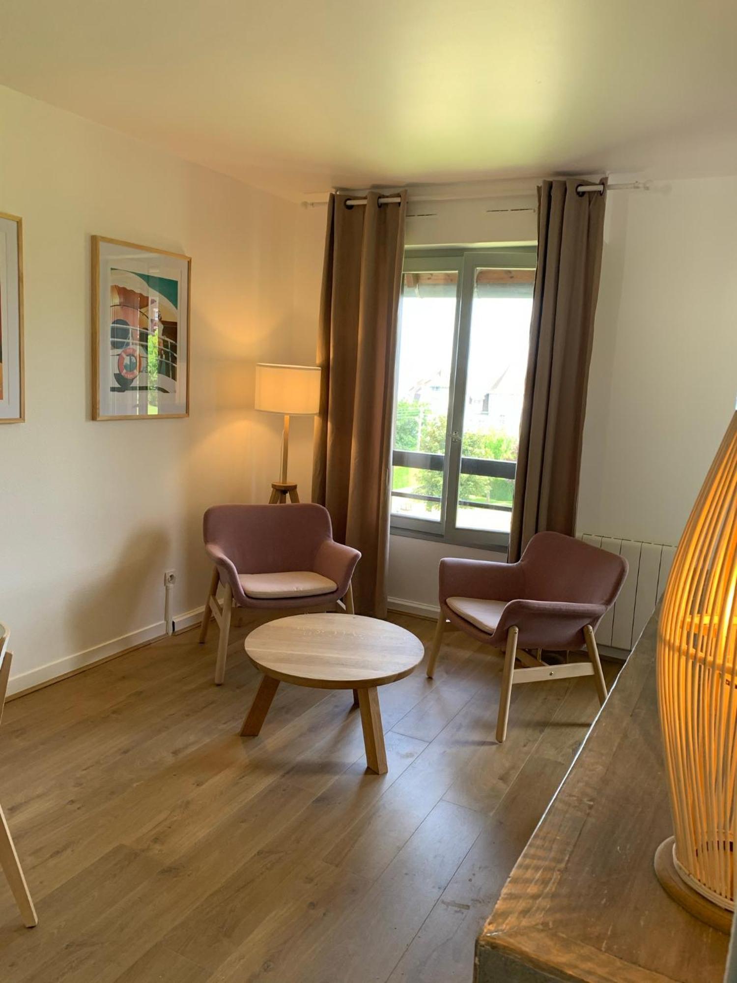 L'Appartement Vue Mer De La Villa Des Rosiers - Trouville Sur Mer Exterior photo